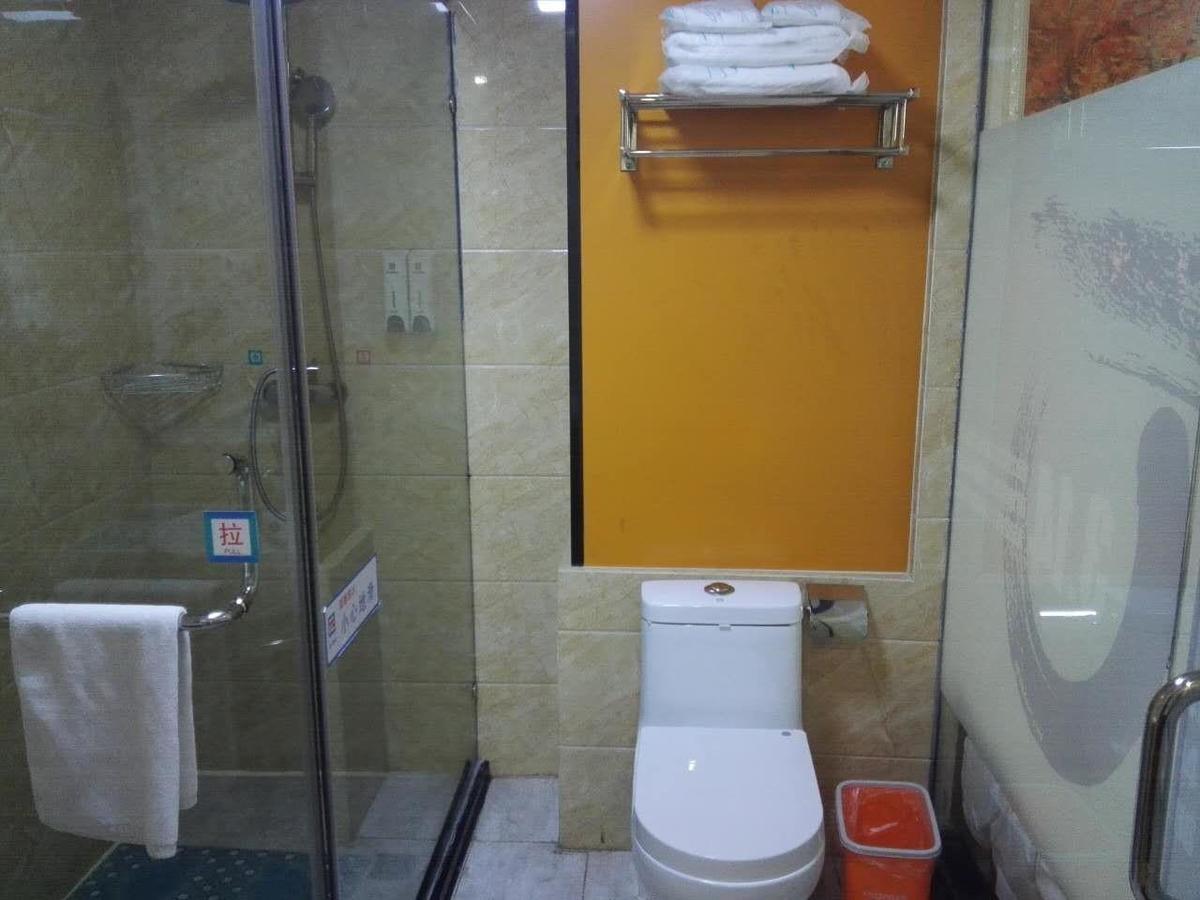 Pai Hotel Chongqing Qijiang Bus Station Екстериор снимка